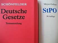 Rechtsanwalt hilft
